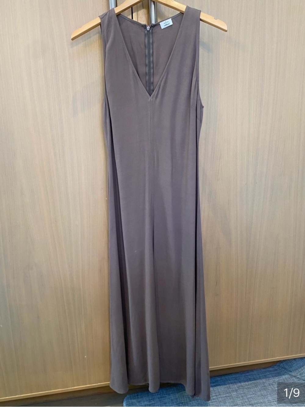 Wilfred Aritzia Sleeveless V-Neck Brown Dress Size 4 Brown